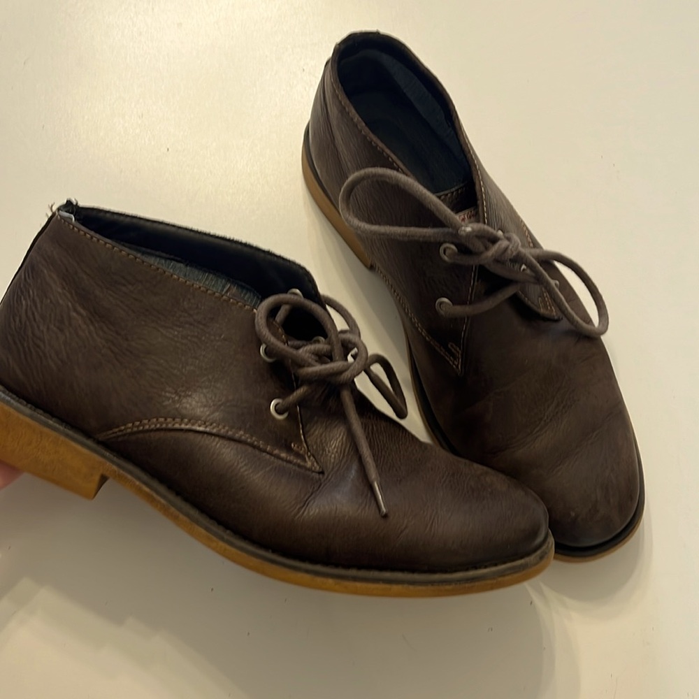 Calvin Klein Jeans Quent Neutral Gray Brown Leather Chukka Lace Up boot size 9